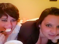 Couplesbian amateur video on 07/17/14 09:18 from Cam4
