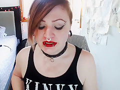 WreckMyShit – Smoking Hot Dominant Tranny Tells You To Do As She Says!