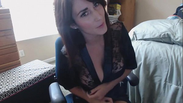 Busty milf plays with her pussy – Veronx from 3…